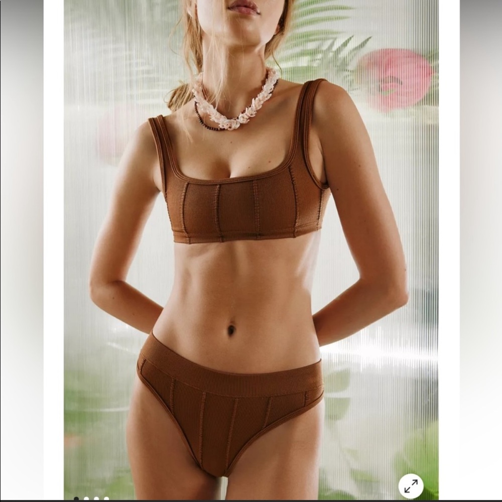 NWT Out From Under Casanova seamless bikini set
